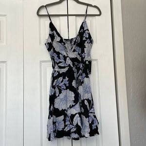 NWT express above knee dress